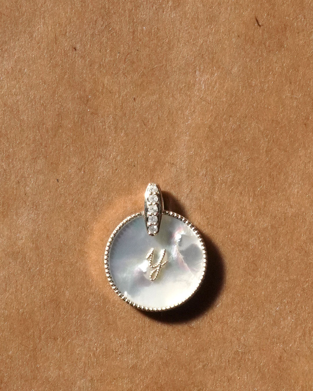 shell coin letter y