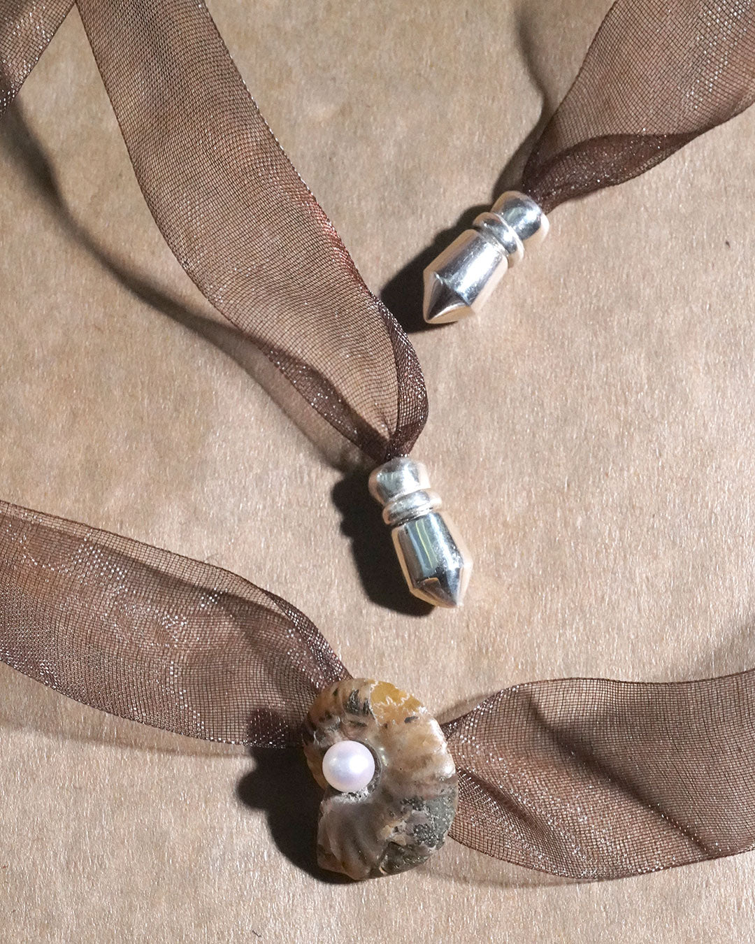 ammonite akoya ribon choker