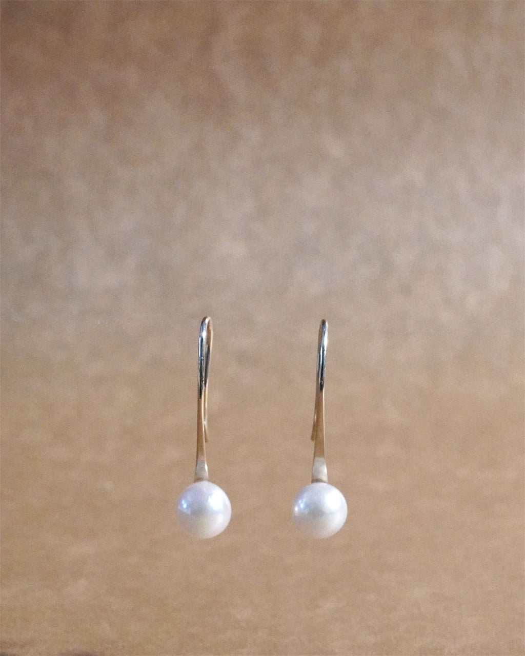 bang pearl hook pierce