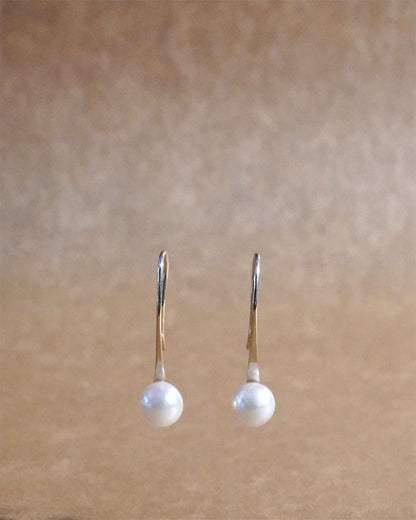 bang pearl hook pierce