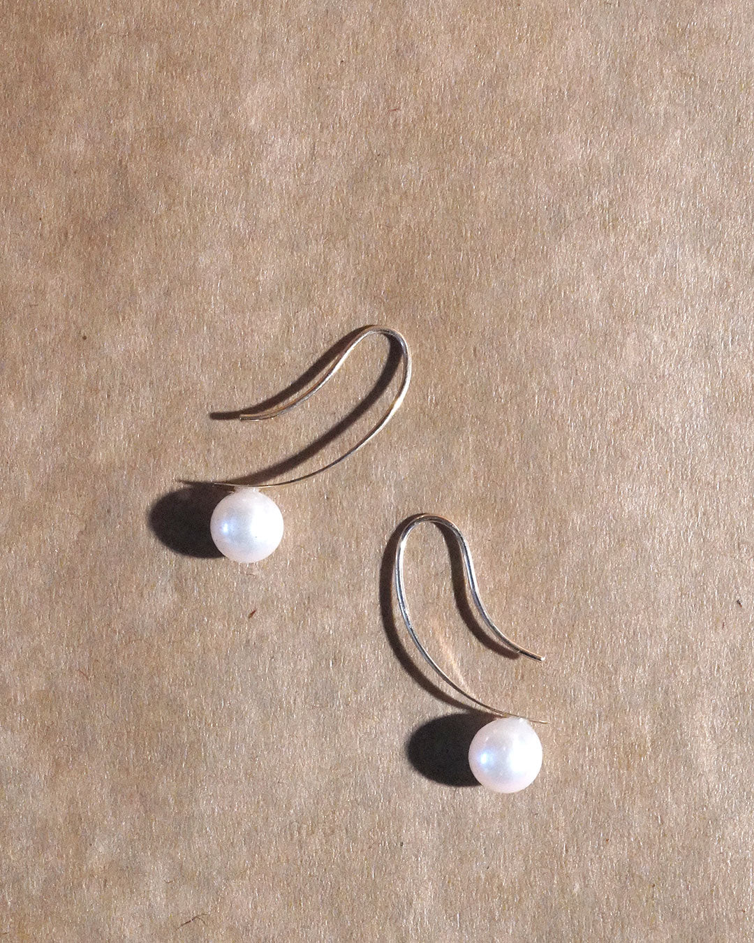 bang pearl hook pierce