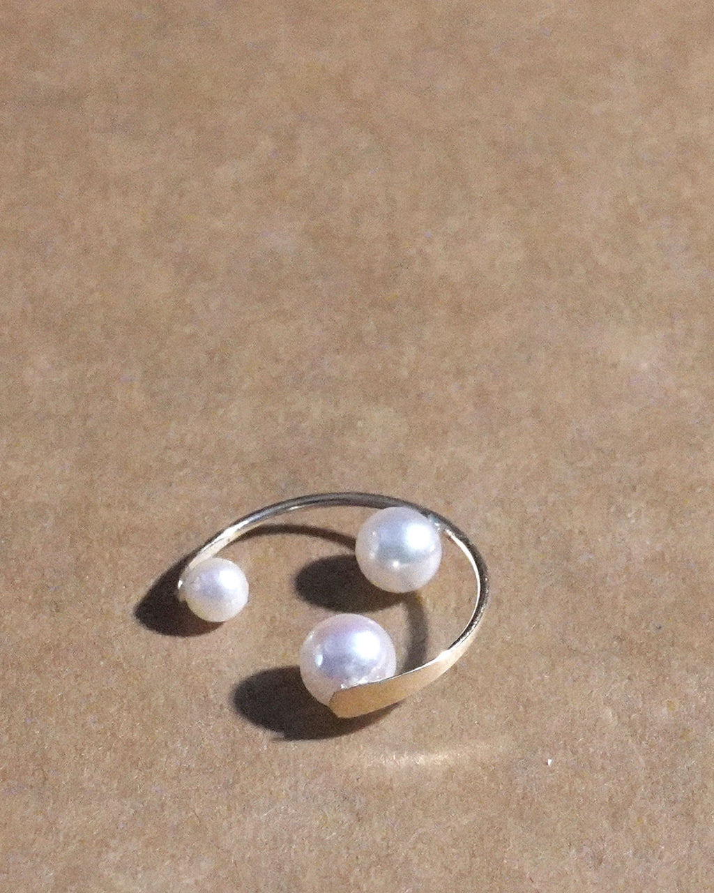 dots akoya ear cuff