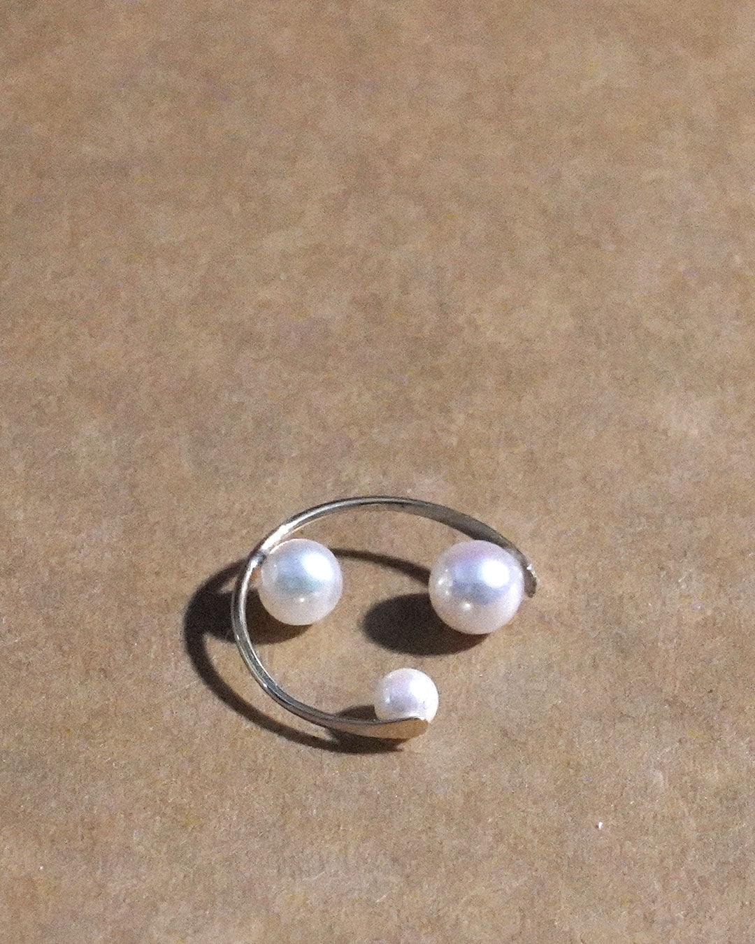 dots akoya ear cuff