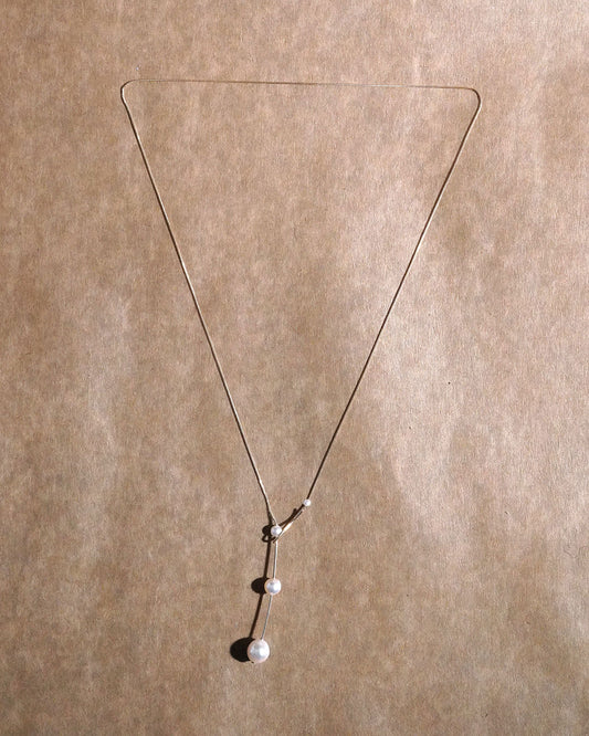 drop pearl necklace