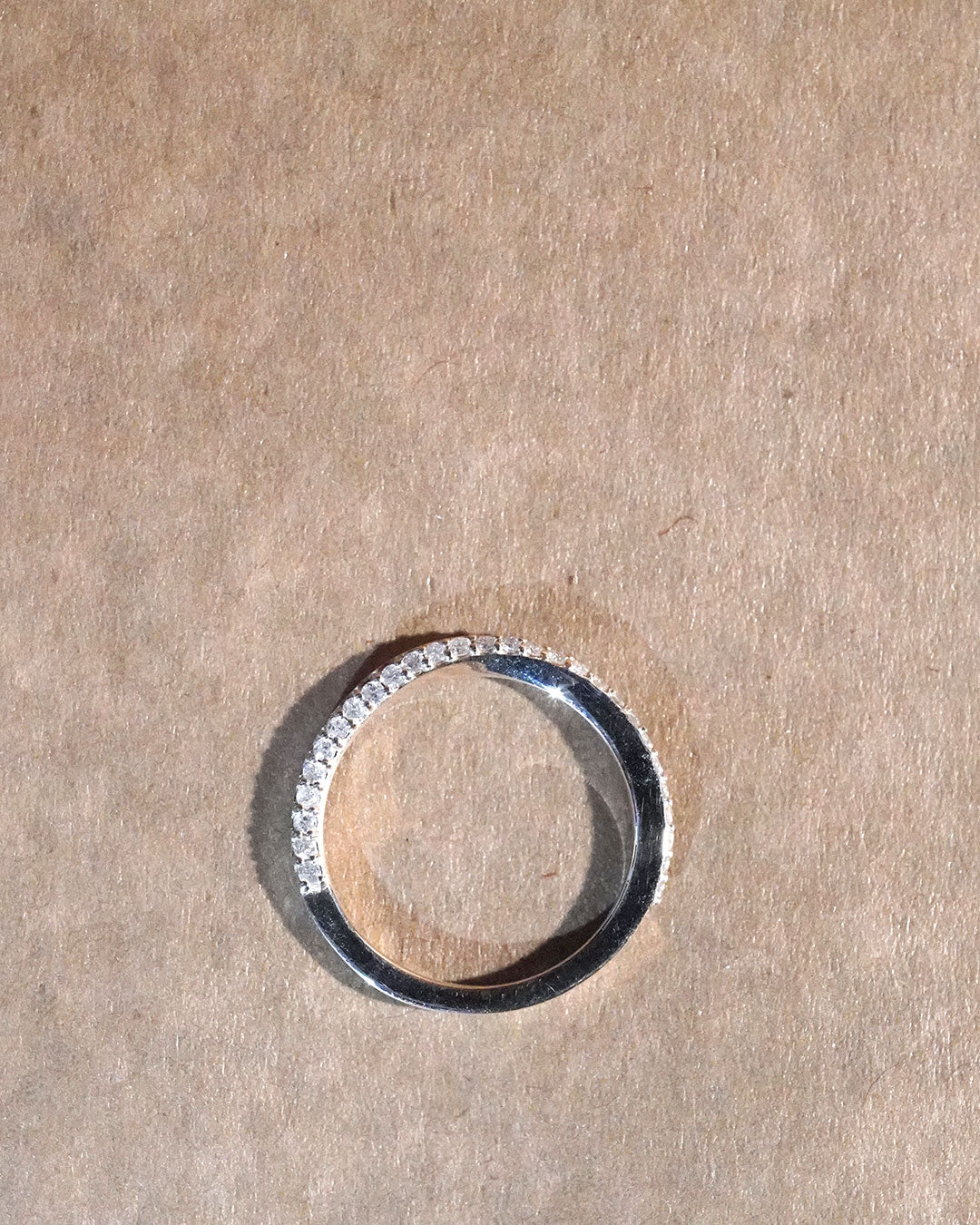 mobius dia ring