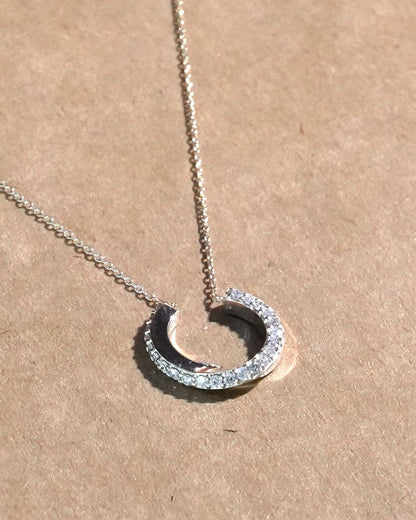 mobius dia necklace