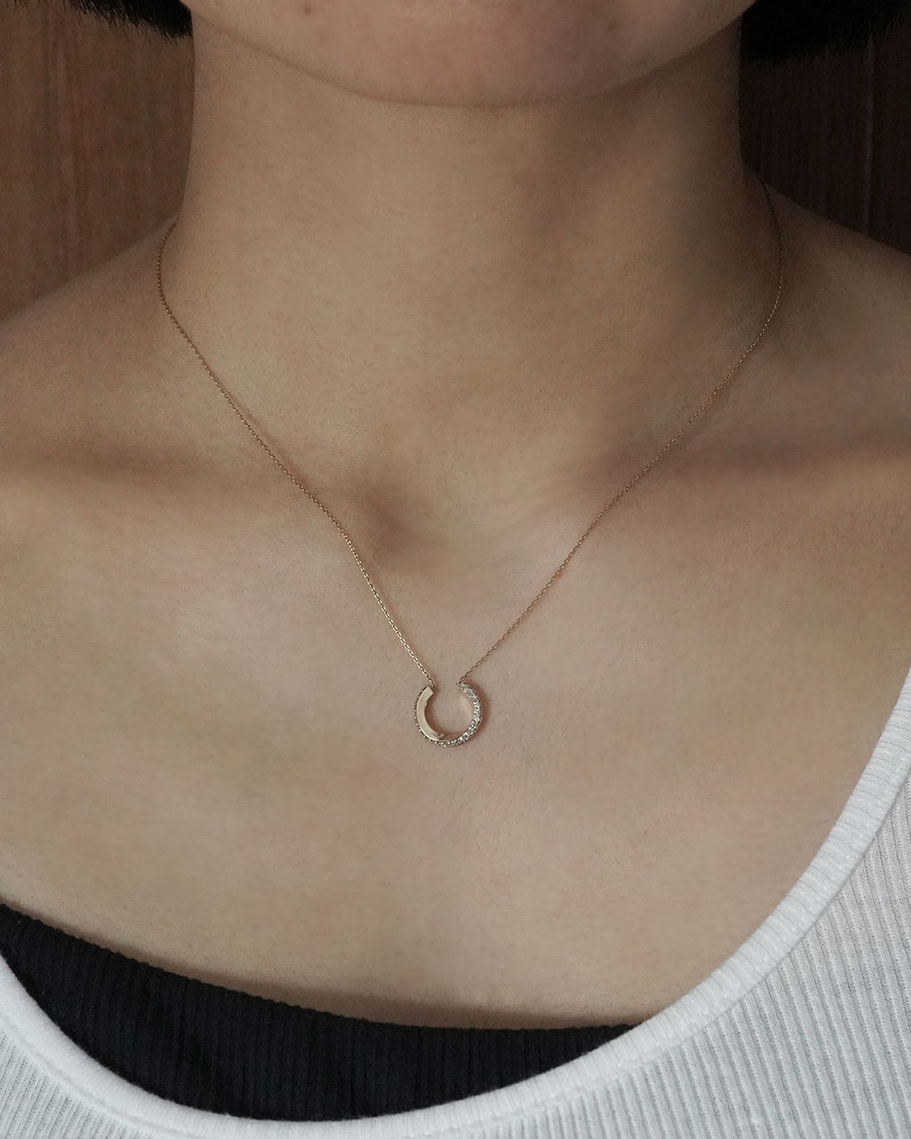 mobius dia necklace