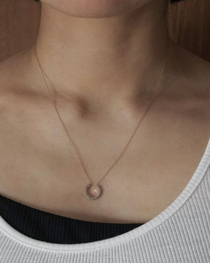 mobius dia necklace